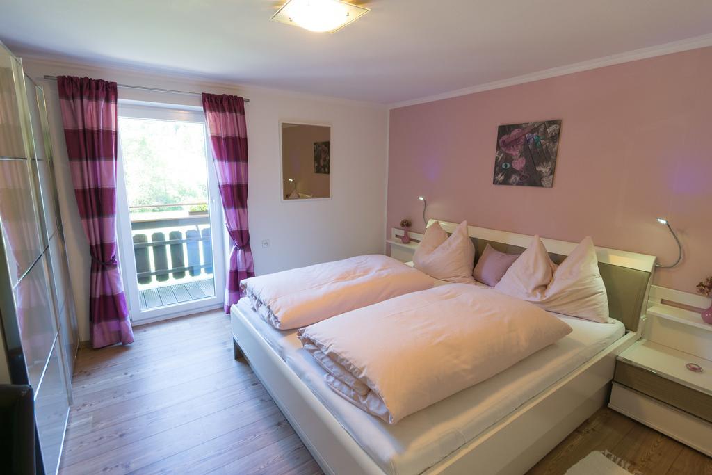 Ferienhaus Christine Taxenbach Zewnętrze zdjęcie